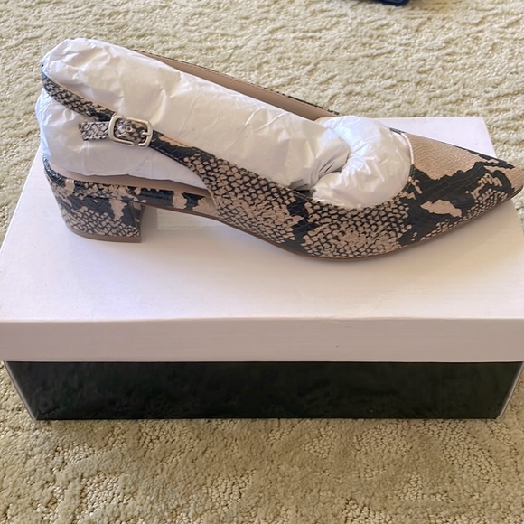 New Alfani Flats Size 9 - Picture 2 of 8